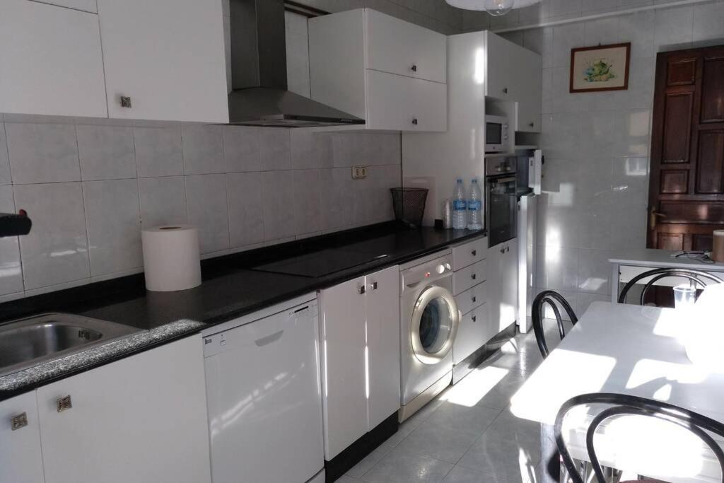 Apartamento Con Garaje Santiago De Compostela Apartment Exterior foto